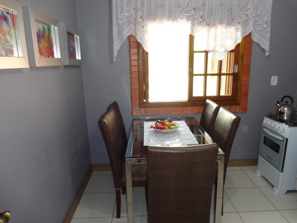 Apartamento Residencial Quatro Estacoes Canela Habitación foto